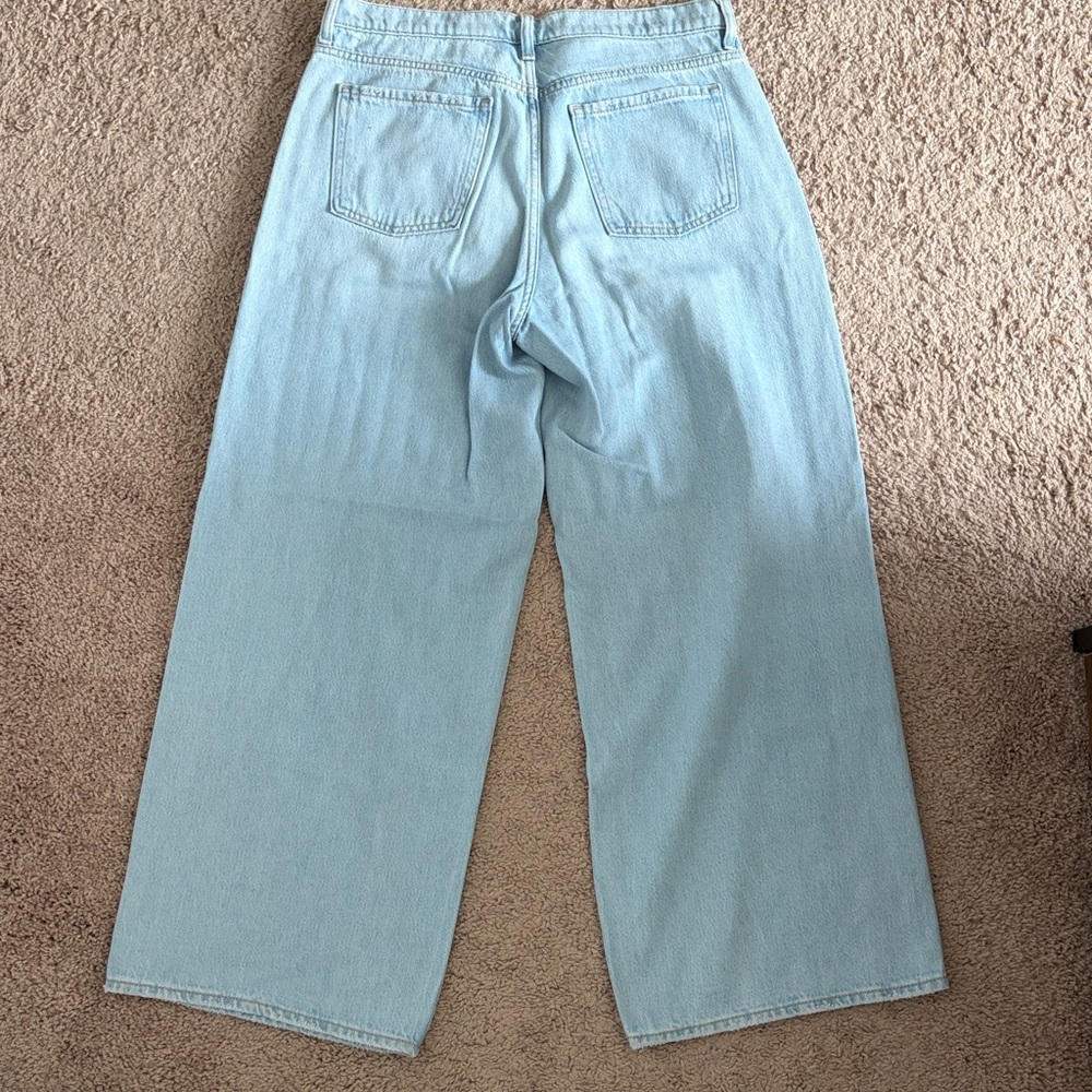 Old Navy Light Was Baggy Jeans - Picture 3 of 3